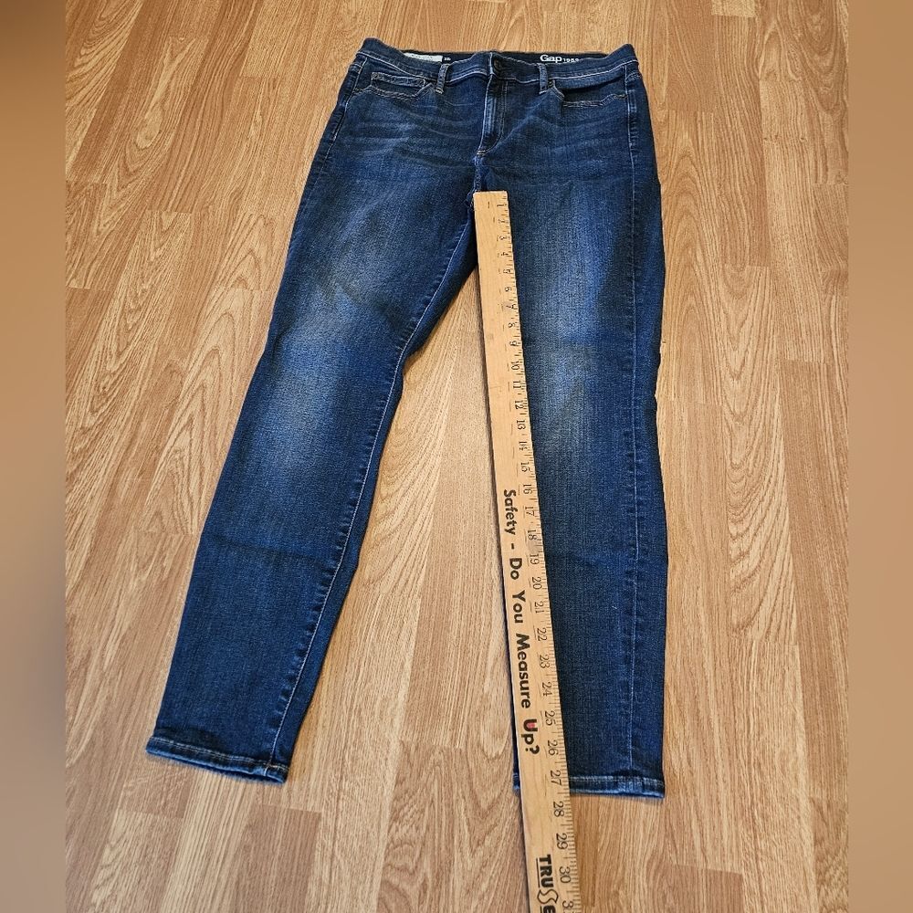 GAP Women's Dark Blue Skinny Jeans Size 32R - Picture 3 of 6